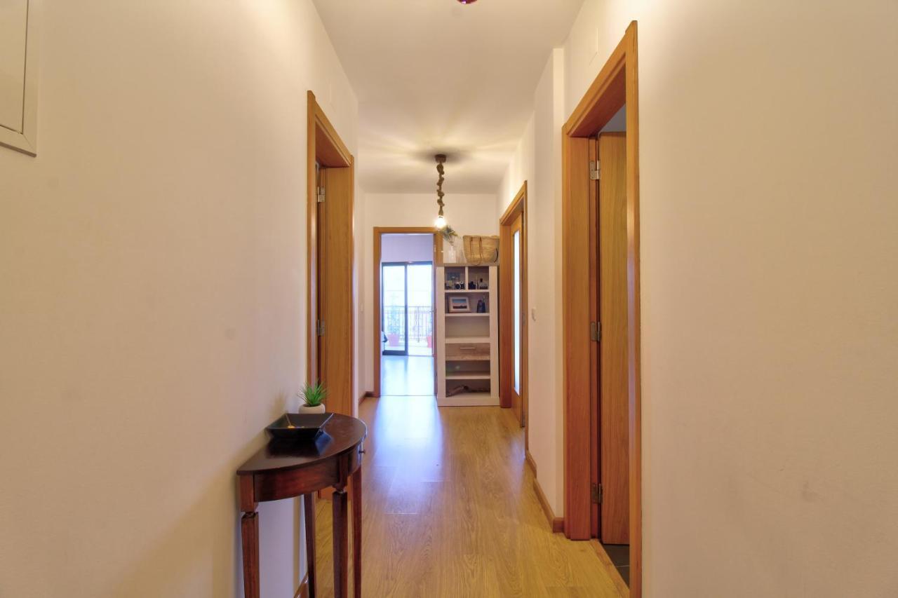 Spacious Terrace, Swimming Pool, Private Parking 오양 외부 사진