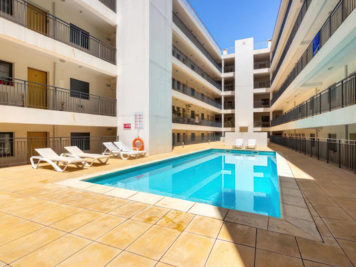 Spacious Terrace, Swimming Pool, Private Parking 오양 외부 사진